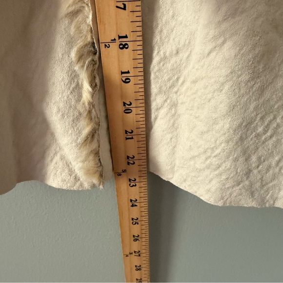 True Grit Tan Faux Fur Vest size M - Picture 8 of 9